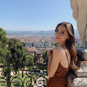 Meet your Posher, Leah